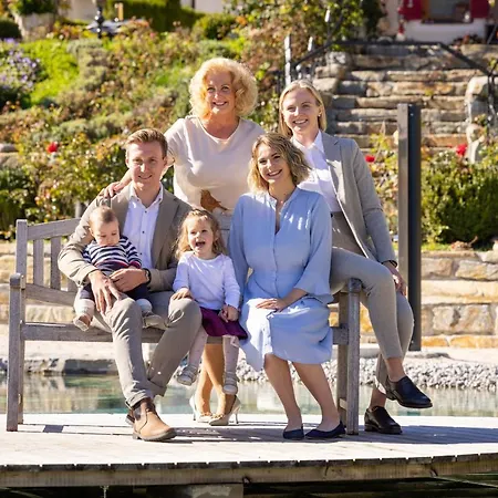 Boutique Martha צל-אם-זי